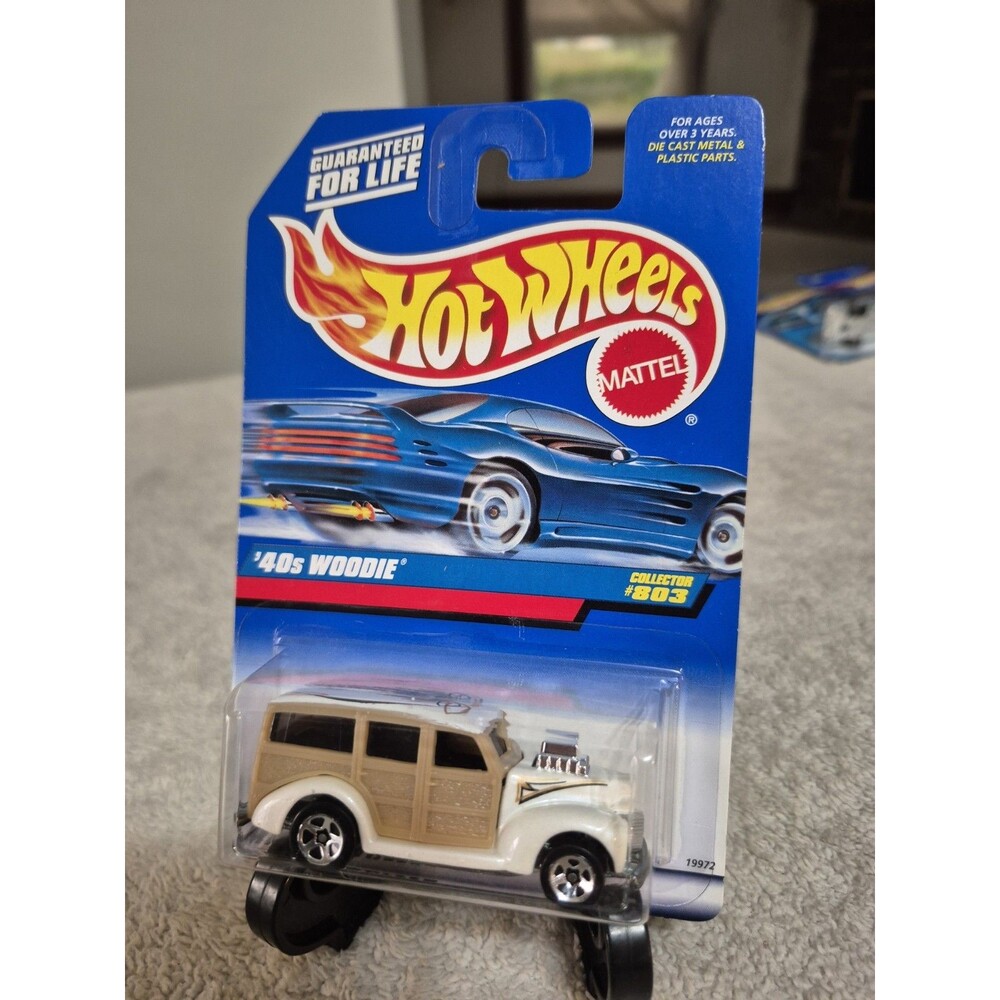 Hot Wheels 1997 Diecast Coll. #803 '40s WOODIE  Tan & White w Black Interior
